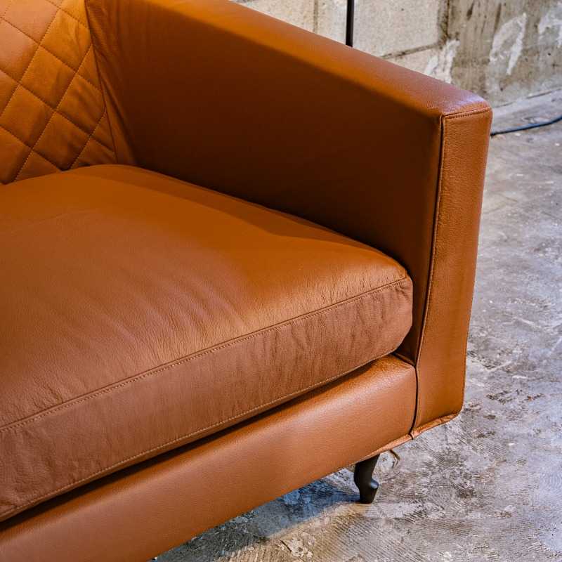 ブティック トリプルシーター ブラウンレザー Toes BLK｜moooi Japan