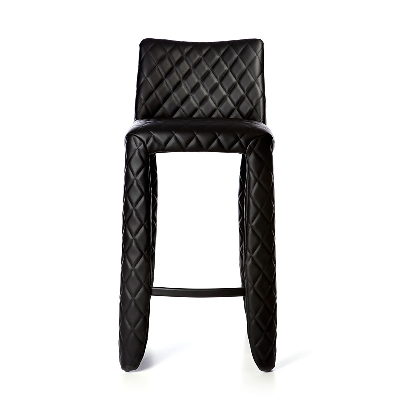 moooi | モーイ「カーボンバースツール ロー」ブラック・クッション付き モンスターバースツール ロー｜moooi Japan｜モーイオフィシャル